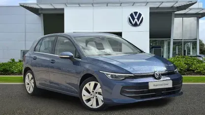 Used VW Golf VIII Style 150 HP (110 kW) 2025 Blue Hatchback