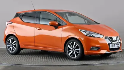 Begagnad Nissan Micra N-Connecta 90 HK (66 kW) 2018 Orange Halvkombi