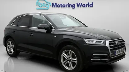 Black Used 2019 Audi Q5 S-Line SUV | £21,300 (Fair price)