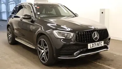 Begagnad Mercedes GLC300 AMG Line Premium 245 HK (180 kW) 2021 Svart Kombi