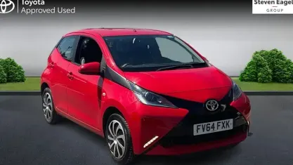 Used Toyota Aygo X-play 69 HP (50 kW) 2018 Hatchback
