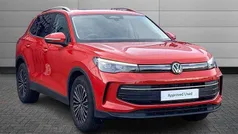 Red Used 2025 VW Tiguan Match SUV | £29,550 (Fair price)
