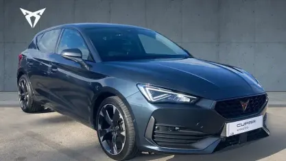 Usado Cupra Leon 150 CV (110 kW) 2023 Gris Utilitario
