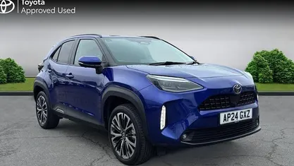 Used Toyota Yaris Hybrid 116 HP (85 kW) 2024 Juniper blue Estate