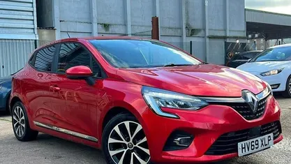 Used 2020 Renault Clio V Iconic Hatchback | £7,800 (Fair price)