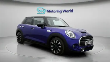 Used Mini Cooper S Exclusive 192 HP (141 kW) 2019 Blue Hatchback