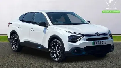 Usado Citroën e-C4 Shine 100 kW (136 HP) 2023 Branco Sedan