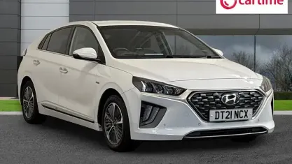 Used Hyundai Ioniq Premium SE 141 HP (103 kW) 2021 White Hatchback