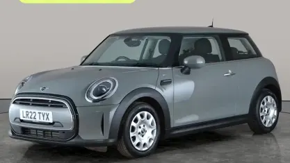 Used Mini ONE Classic 102 HP (75 kW) 2022 Hatchback