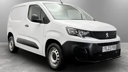 Used Peugeot Partner Premium 102 HP (75 kW) 2023 White MPV