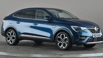 Używany Renault Arkana Version S 143 KM (105 kW) 2022 Niebieski SUV