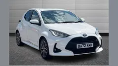 White Used 2022 Toyota Yaris Hybrid Hatchback | £17,950 (Fair price)