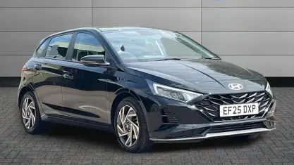 Used Hyundai i20 Advanced 101 HP (74 kW) 2025 Black Hatchback