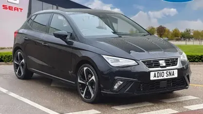 Używany Seat Ibiza FR Sport 110 KM (80 kW) 2023 Czarny Hatchback