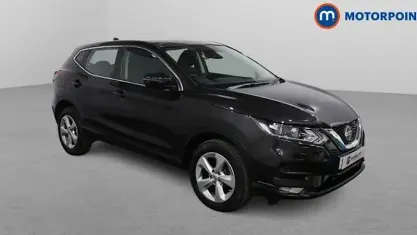 Używany Nissan Qashqai Acenta Premium 140 KM (102 kW) 2020 Czarny SUV