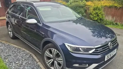 Used VW Passat 150 HP (110 kW) 2016 Blue Estate