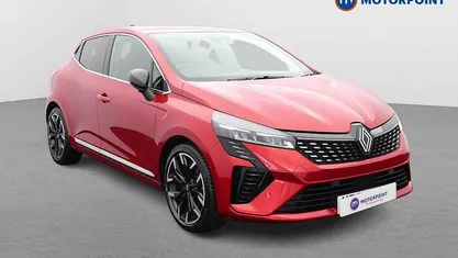 Used Renault Clio V Techno 143 HP (105 kW) 2024 Hatchback