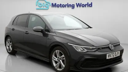 Second-hand VW Golf VIII R-line 150 CP (110 kW) 2024 Hatchback
