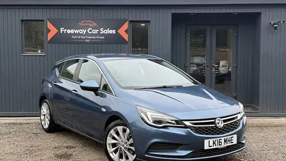Blue Used 2016 Vauxhall Astra Hatchback | £5,350 (Fair price)