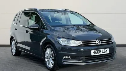 Used VW Touran SEL 150 HP (110 kW) 2024 MPV