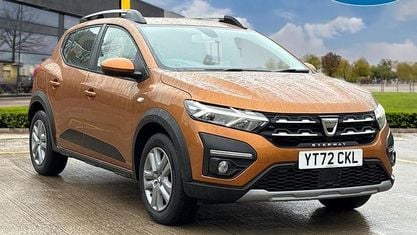 Używany Dacia Sandero Comfort 91 KM (66 kW) 2022 Pomarańczowy Hatchback