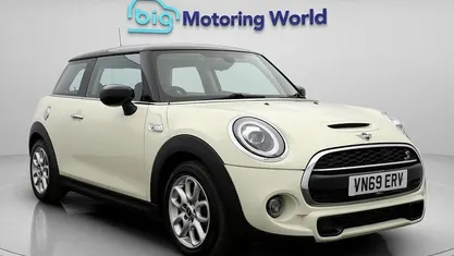Used 2019 Mini Cooper S Classic Hatchback | £12,500 (Fair price)