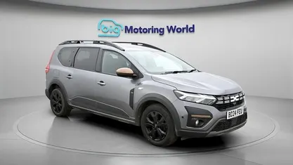 Used Dacia Jogger Extreme 110 HP (80 kW) 2024 Grey MPV