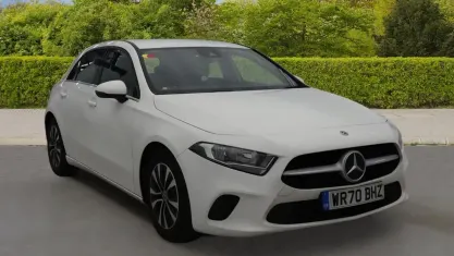Używany Mercedes A180 SE 116 KM (85 kW) 2020 Biały Hatchback
