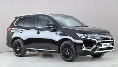 Used Mitsubishi Outlander P-HEV 177 HP (130 kW) 2018 Estate