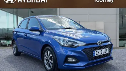 Used Hyundai i20 SE 84 HP (61 kW) 2019 Blue Hatchback