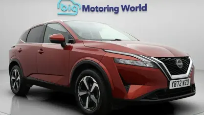 Używany Nissan Qashqai N-Connecta 140 KM (102 kW) 2023 Czerwony SUV