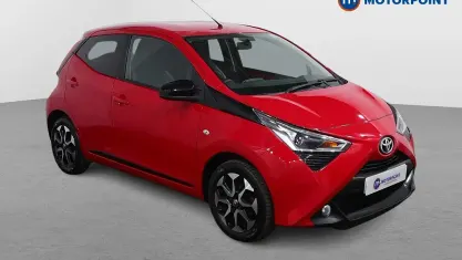 Używany Toyota Aygo Trend 72 KM (52 kW) 2019 Czerwony Hatchback