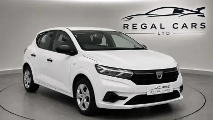 Used Dacia Sandero Essentiel 101 HP (74 kW) 2022 White Hatchback