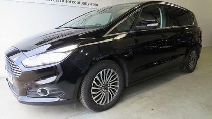 Begagnad Ford S-MAX Titanium 150 HK (110 kW) 2019 Svart Minibuss