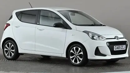 Used Hyundai i10 67 HP (49 kW) 2020 White Hatchback