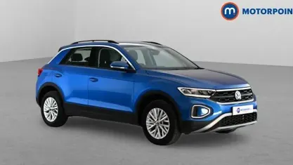 Usado VW T-Roc Life 150 HP (110 kW) 2023 Azul SUV