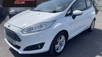 Used Ford Fiesta Zetec 82 HP (60 kW) 2016 White Hatchback