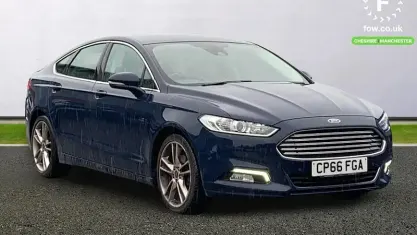 Used Ford Mondeo Titanium 179 HP (131 kW) 2016 Blue Hatchback