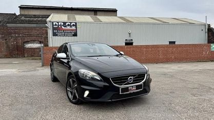 Używany Volvo V40 R-Design 120 KM (88 kW) 2019 Hatchback