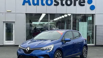 Used Renault Clio V Iconic 90 HP (66 kW) 2021 Blue Hatchback