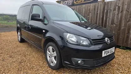 Käytetty VW Caddy Life 140 HP (102 kW) 2014 Musta Tila-auto