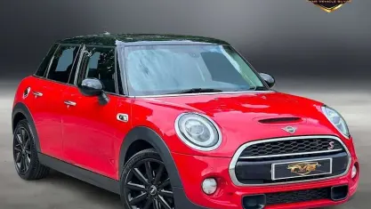 Used Mini Cooper S Hatch 192 HP (141 kW) 2018 Red Hatchback
