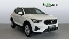 White New 2025 Volvo XC40 Core SUV | £33,990 (Good price)