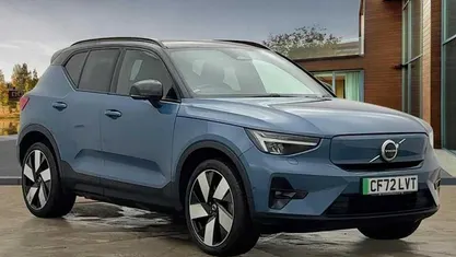 Fjord blue Used 2022 Volvo XC40 Ultimate SUV | £23,990 (Fair price)