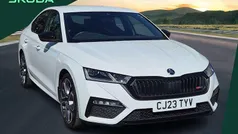 White Used 2023 Skoda Octavia vRS Hatchback | £24,450 (Fair price)