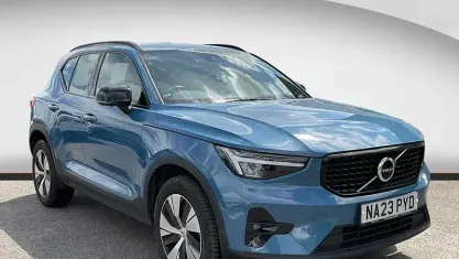 Used Volvo XC40 Plus 211 HP (155 kW) 2023 Blue SUV