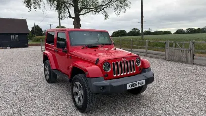 Used Jeep Wrangler Overland 200 HP (147 kW) 2017 Red SUV