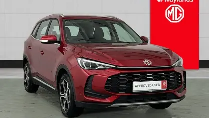 Usado MG ZS SE 196 HP (144 kW) 2025 Vermelho SUV