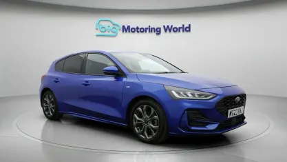 Used Ford Focus ST-Line 125 HP (91 kW) 2023 Blue Hatchback