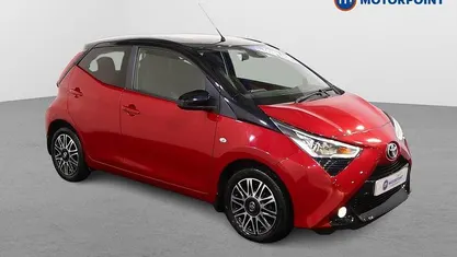 Used Toyota Aygo X-clusiv 72 HP (52 kW) 2020 Red Hatchback